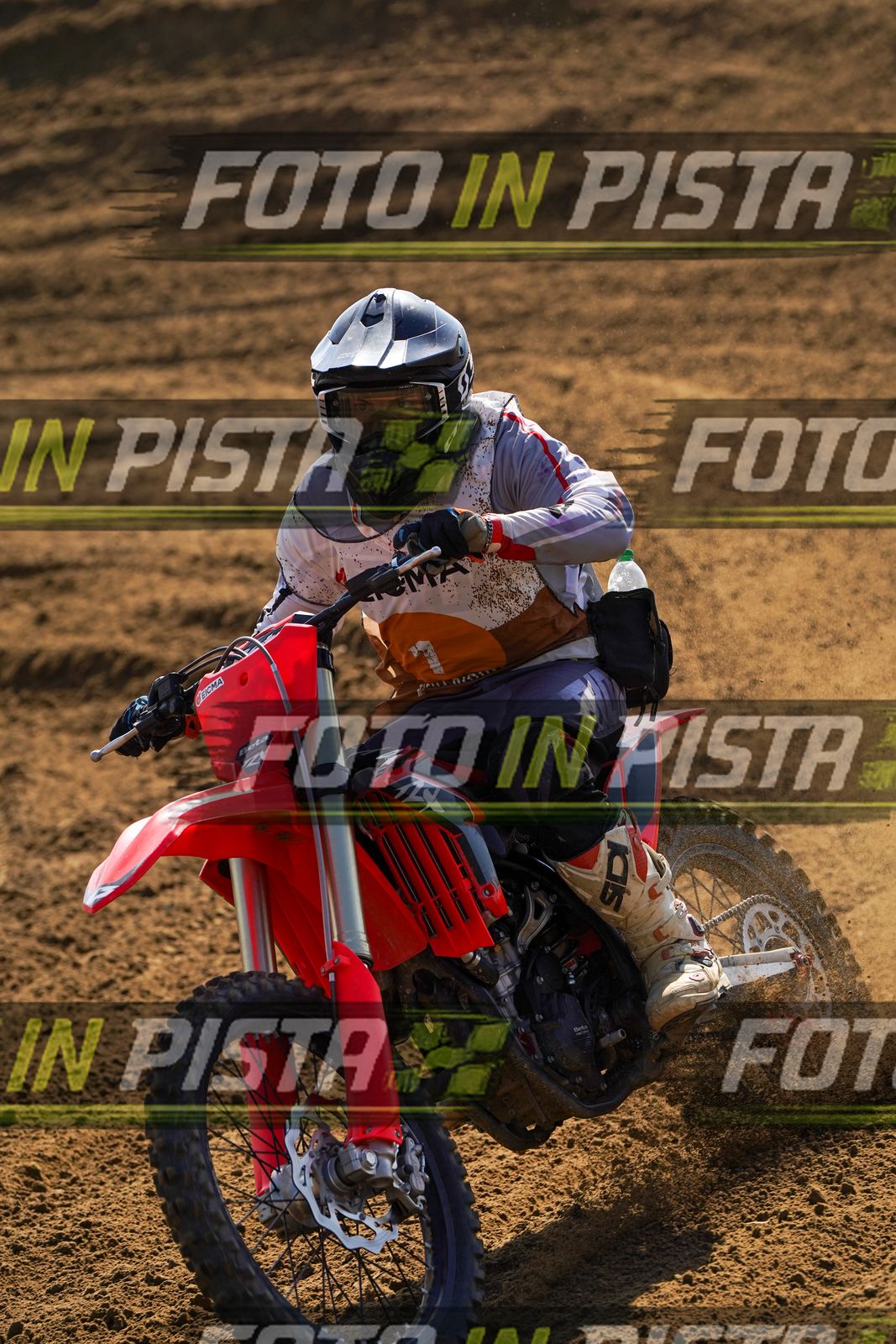 EICMA 19-09 14:00-15:00 · DOS09855
