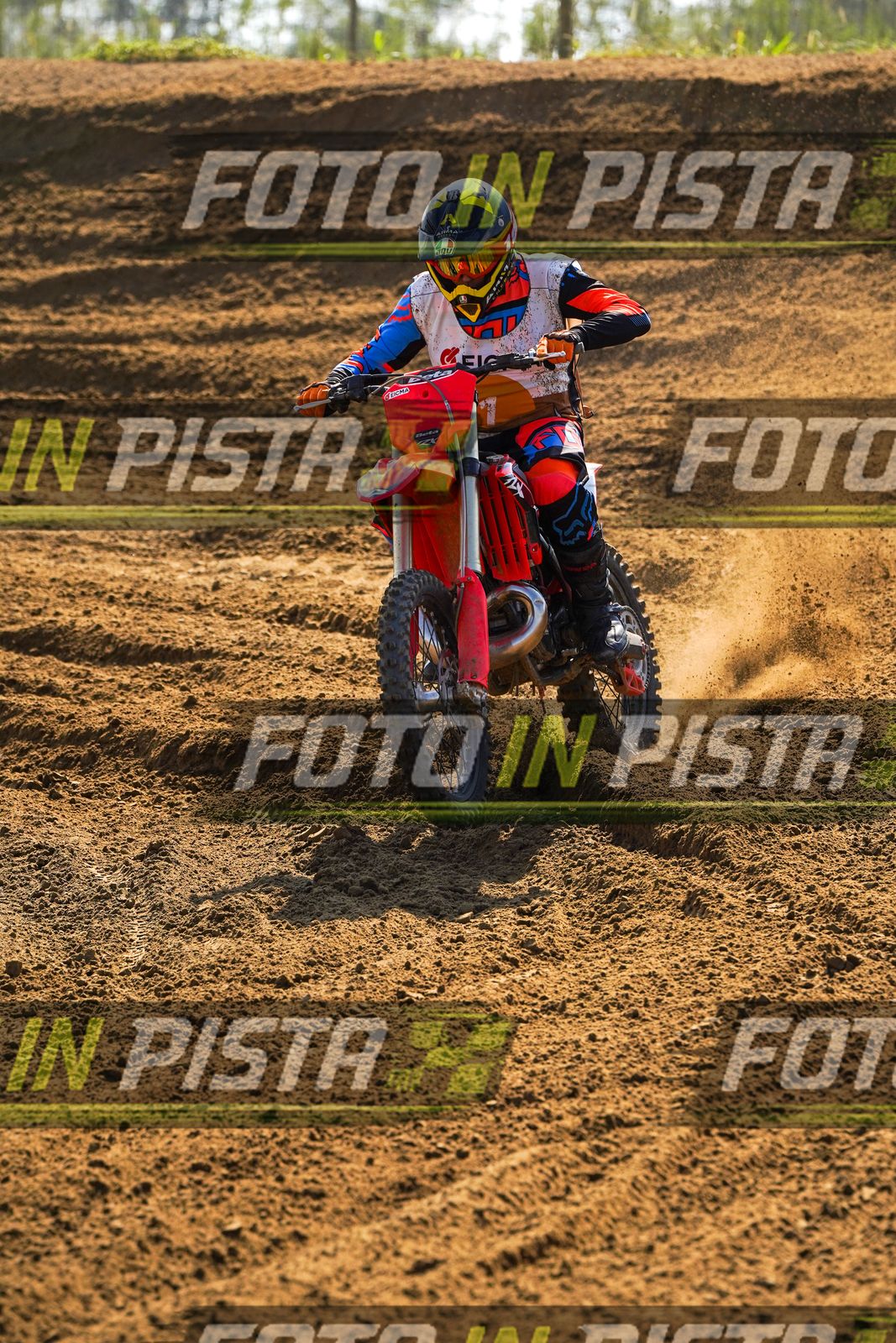 EICMA 19-09 14:00-15:00 · DOS09880