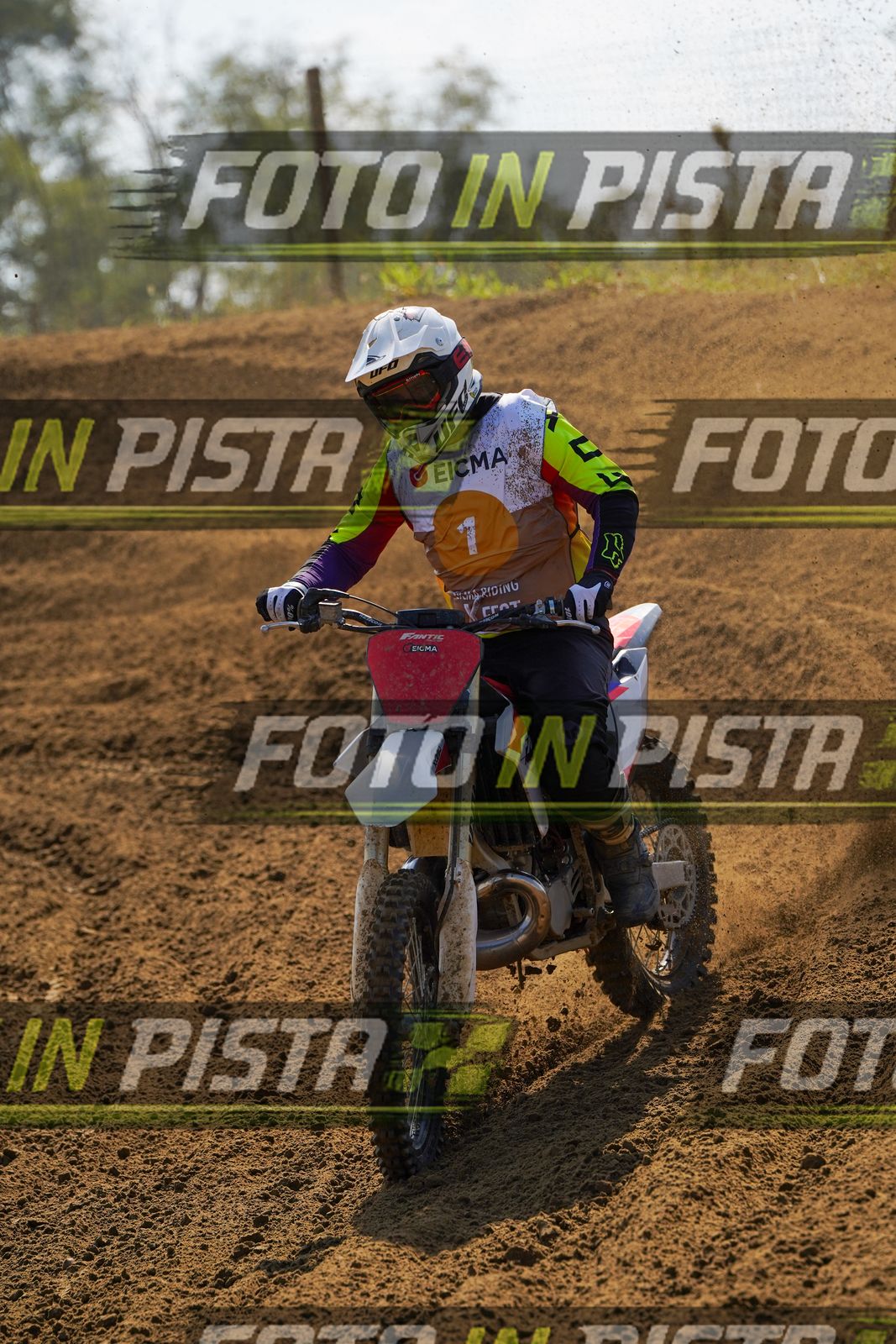EICMA 19-09 14:00-15:00 · DOS09908