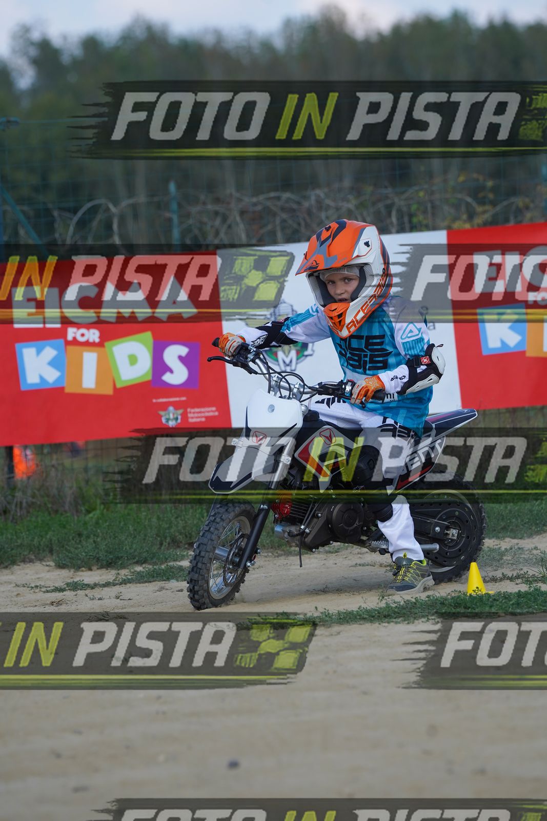 EICMA 19-09 15:00-16:00 · DOS09934