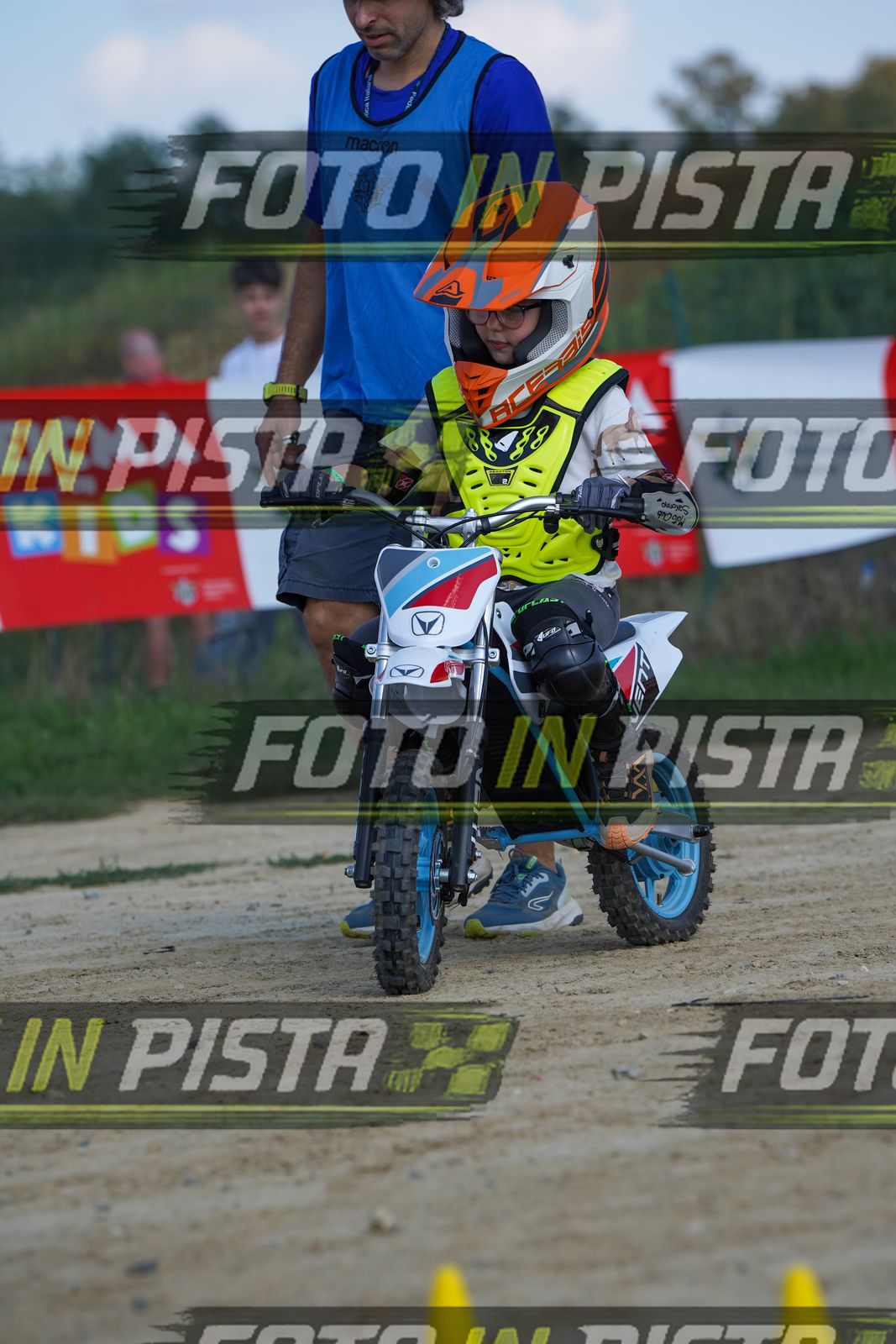 EICMA 19-09 15:00-16:00 · DOS09940