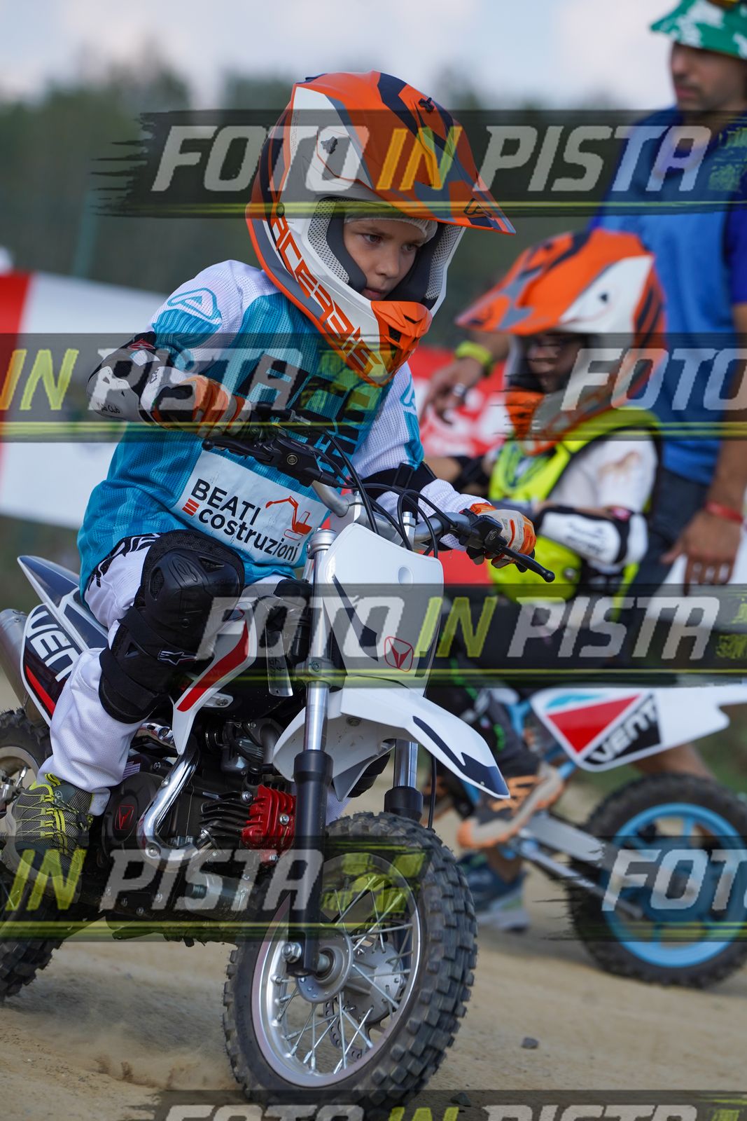 EICMA 19-09 15:00-16:00 · DOS09942