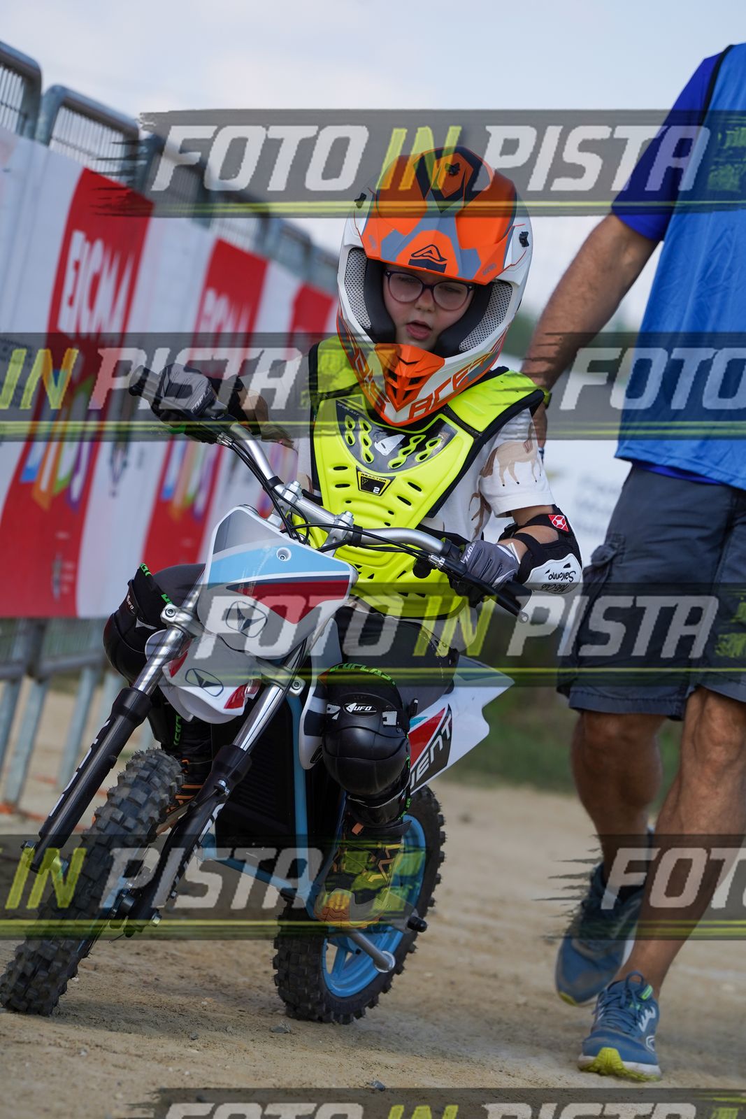 EICMA 19-09 15:00-16:00 · DOS09945
