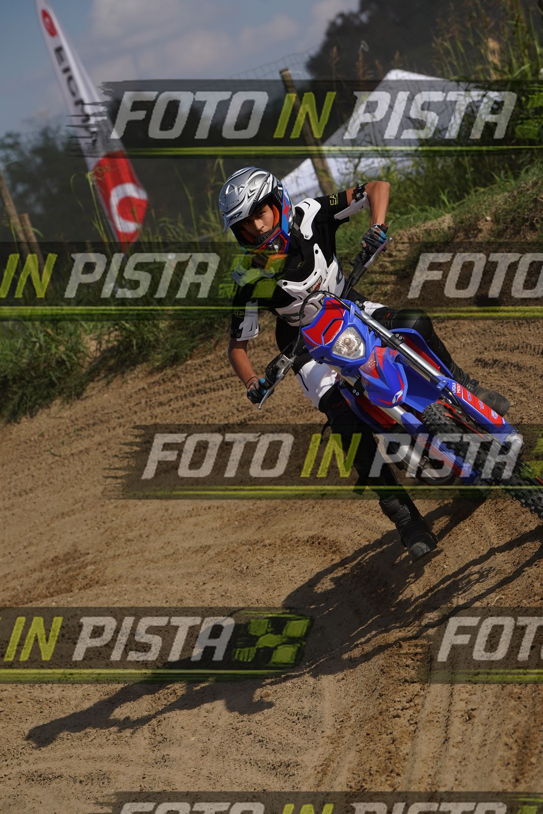 EICMA 19-09 15:00-16:00 · DOS09949