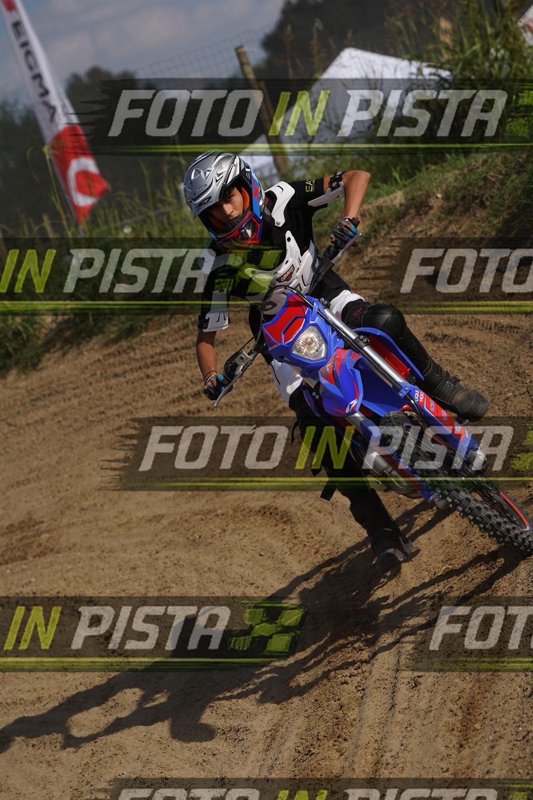 EICMA 19-09 15:00-16:00 · DOS09950