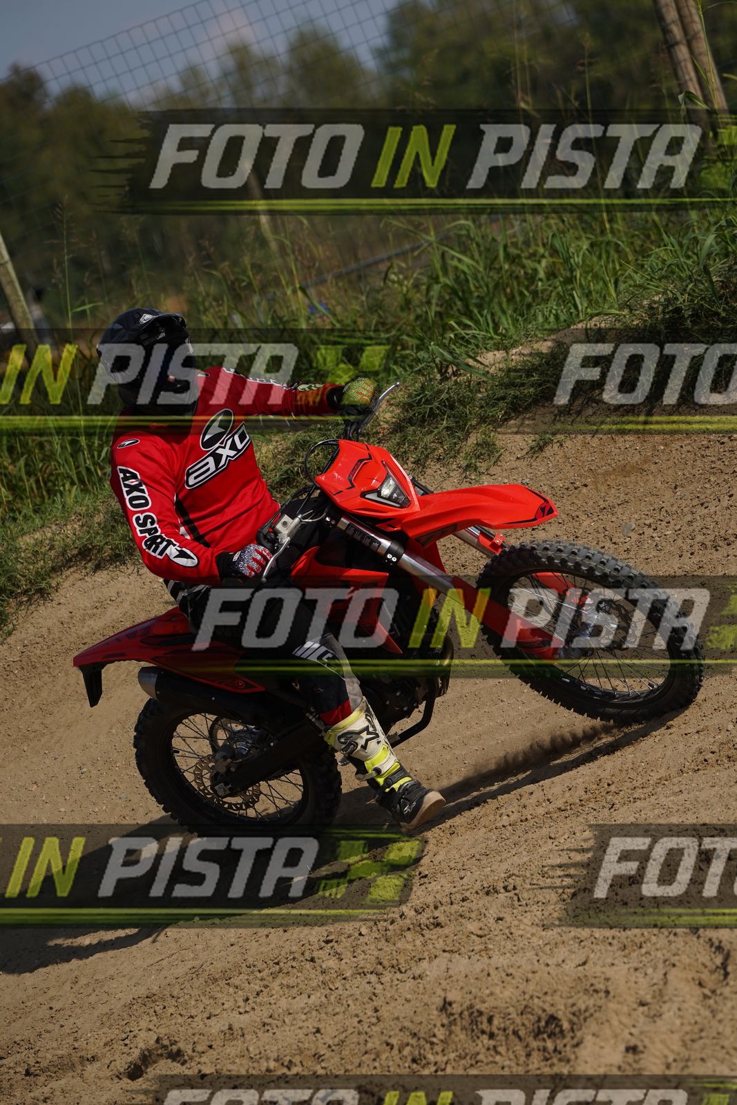 EICMA 19-09 15:00-16:00 · DOS09957