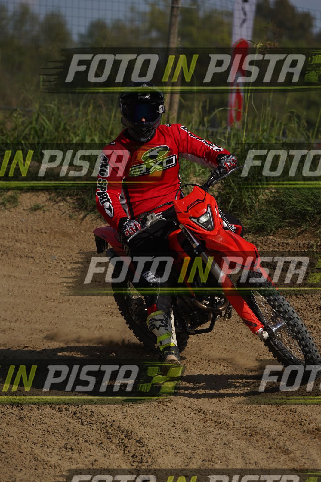 EICMA 19-09 15:00-16:00 · DOS09971