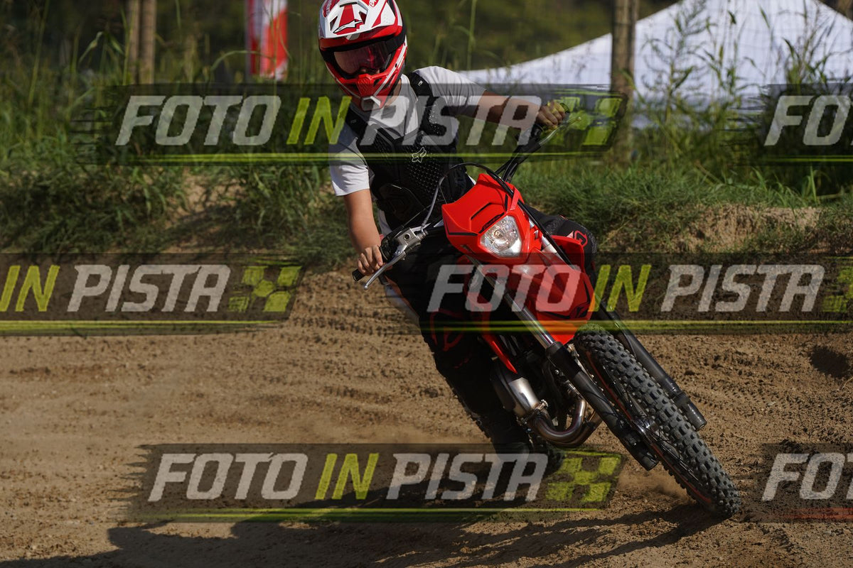 EICMA 19-09 15:00-16:00 · DOS09977