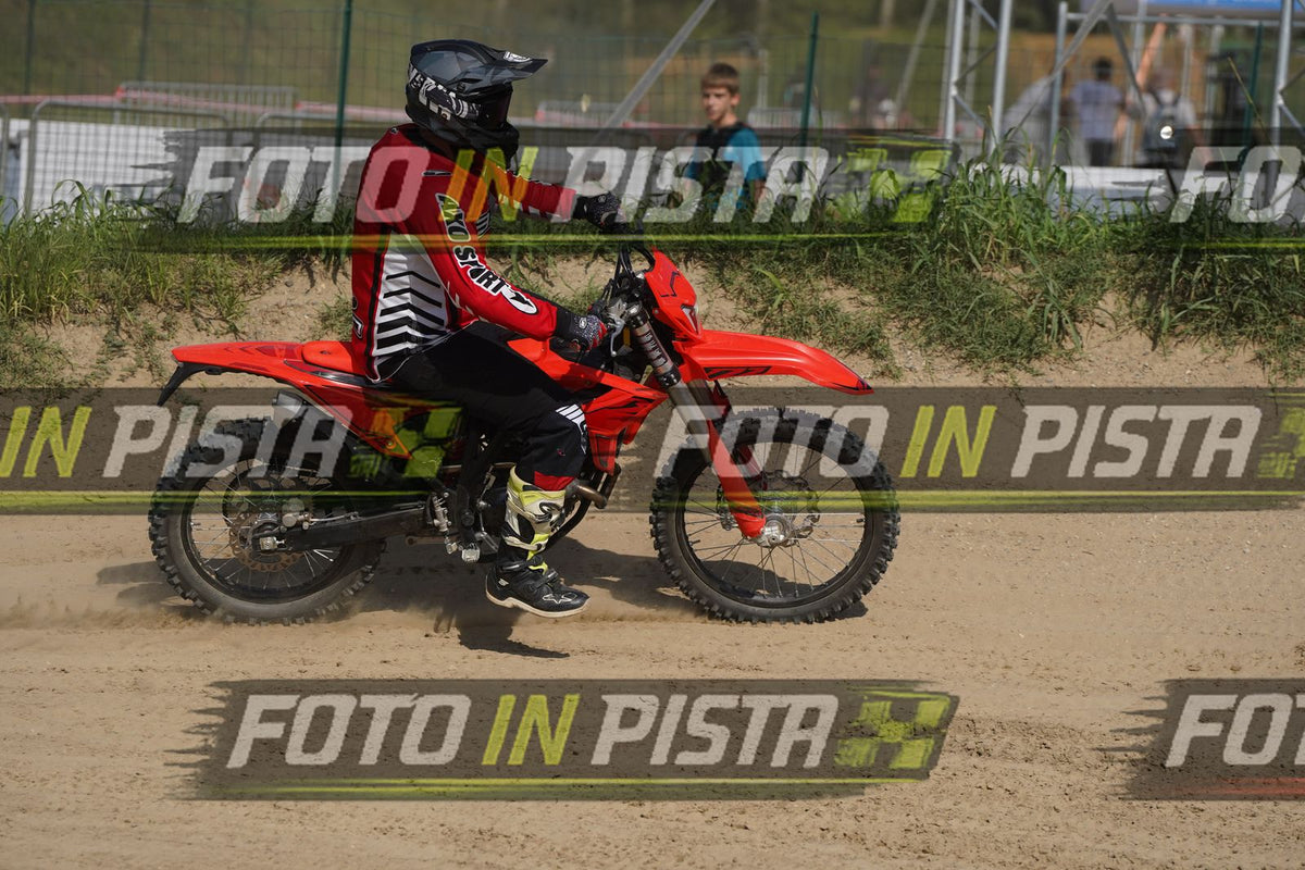 EICMA 19-09 15:00-16:00 · DOS09979