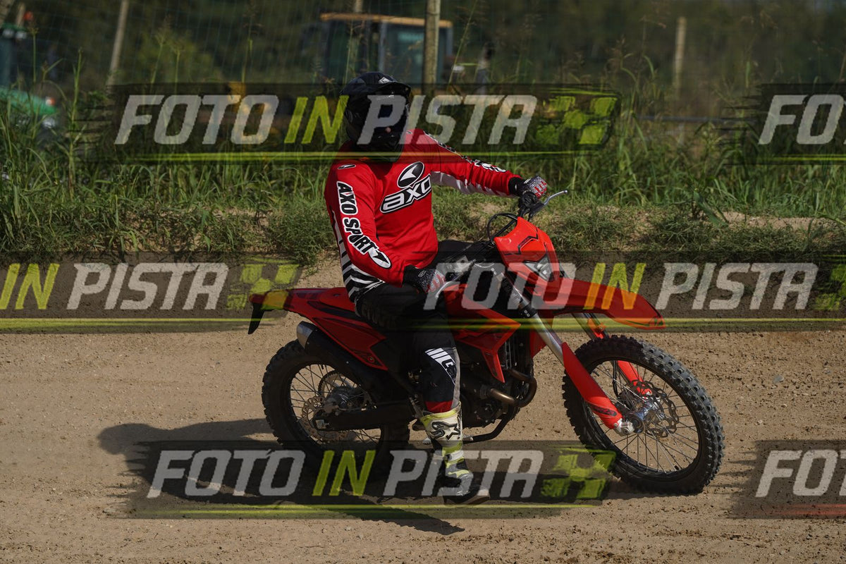 EICMA 19-09 15:00-16:00 · DOS09983