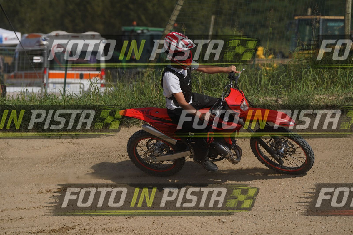 EICMA 19-09 15:00-16:00 · DOS09988