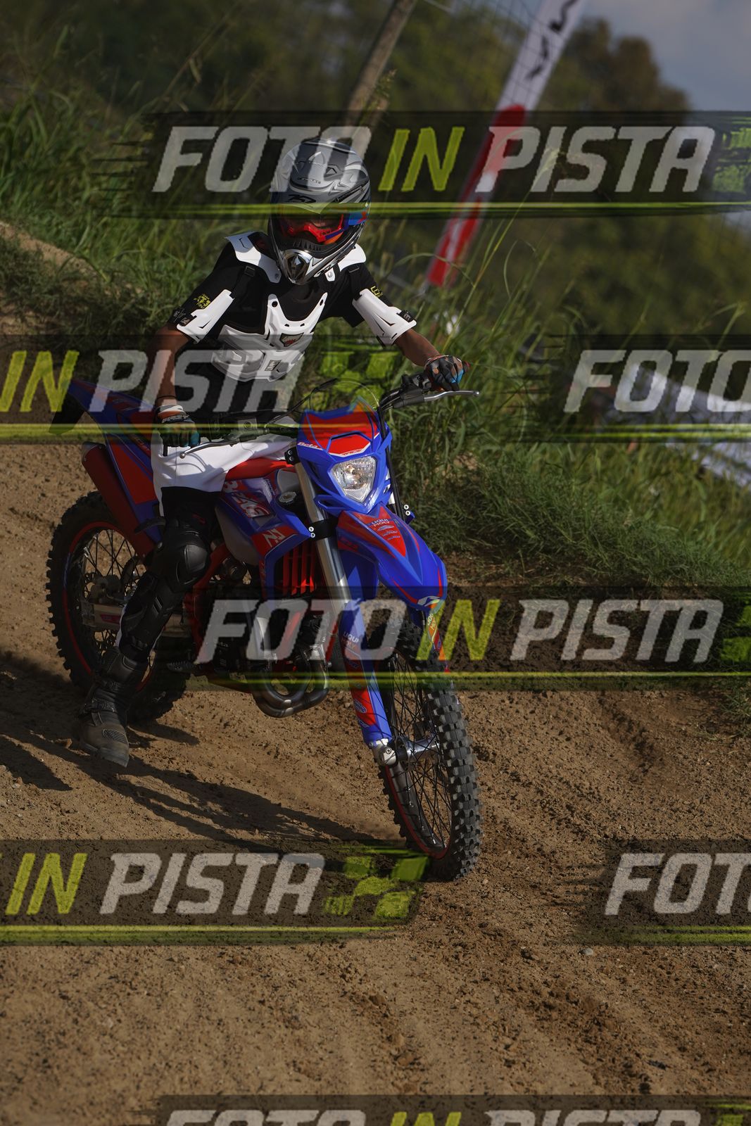 EICMA 19-09 15:00-16:00 · DOS09991