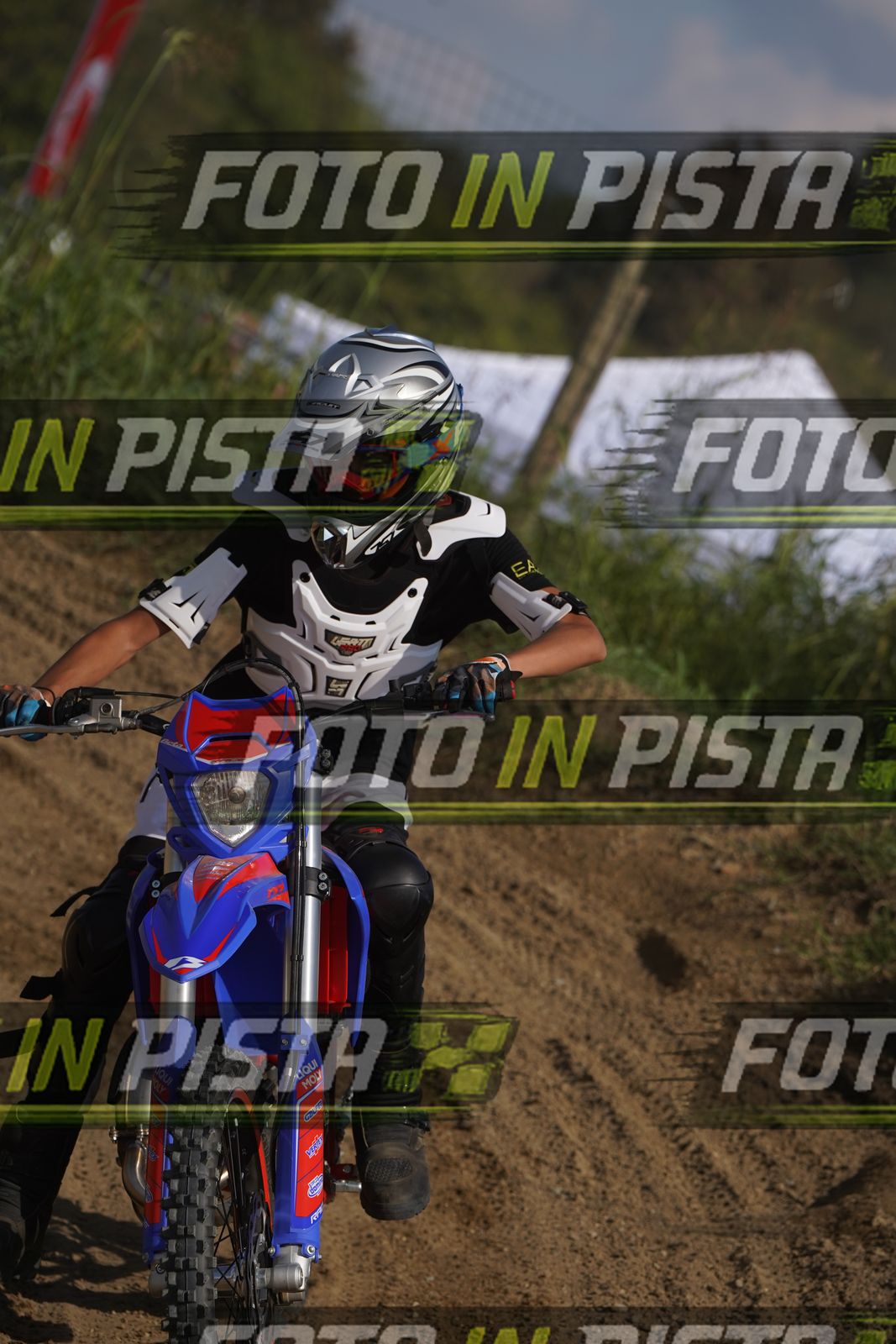 EICMA 19-09 15:00-16:00 · DOS09992