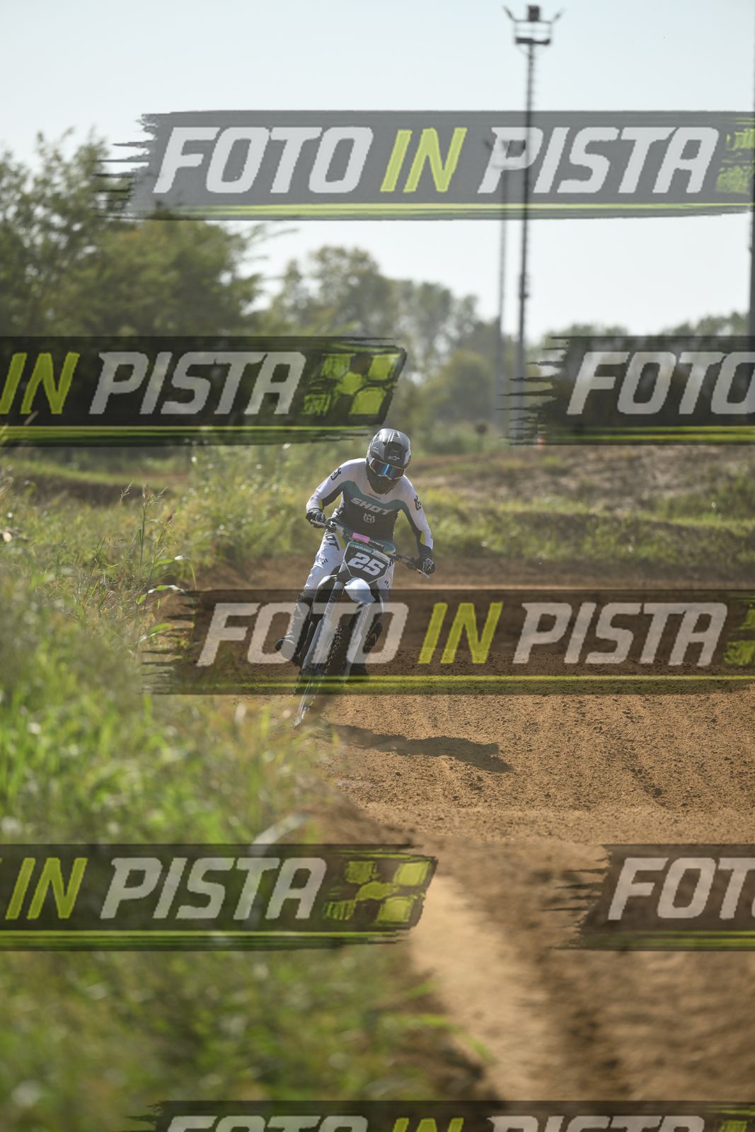 25 · DSH_0014