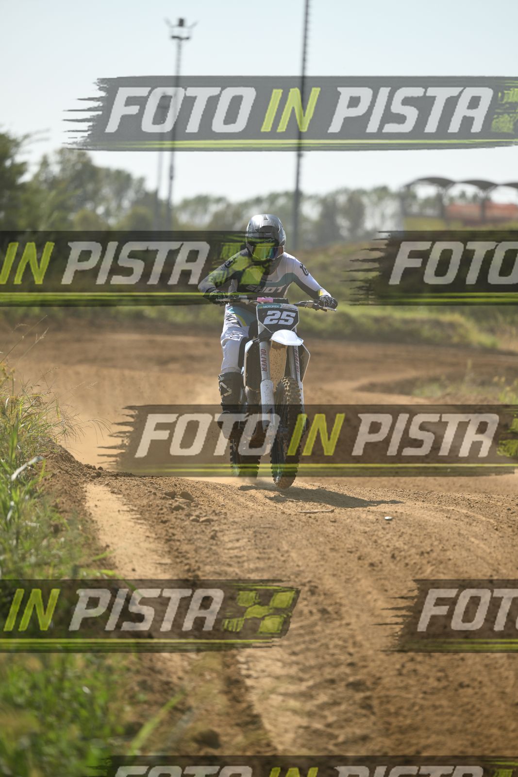 25 · DSH_0021