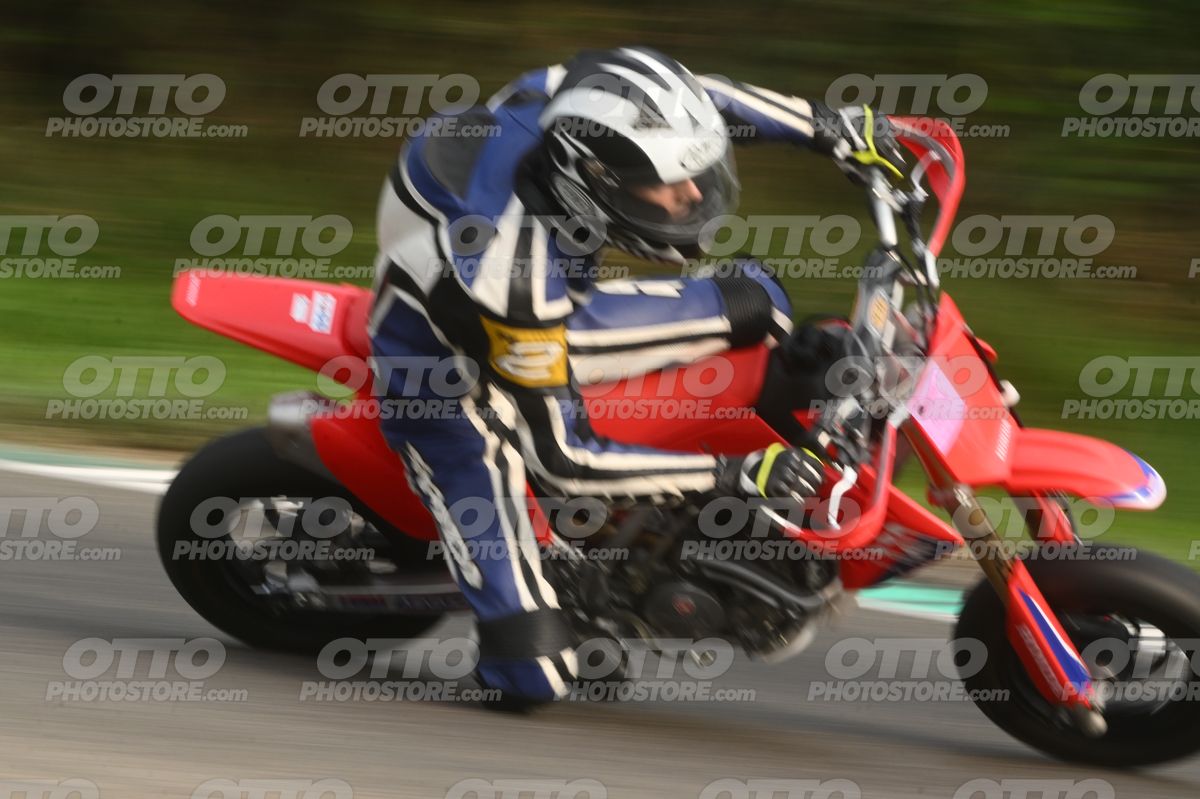 PITBIKE - SCOOTER 0 - RED HONDA - BLU WHITE SUITE · DSH_0080