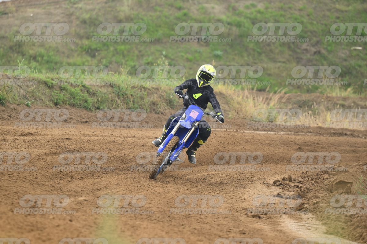 YAMAHA YZ -45F blue - Yellow Helmet · DSH_0107