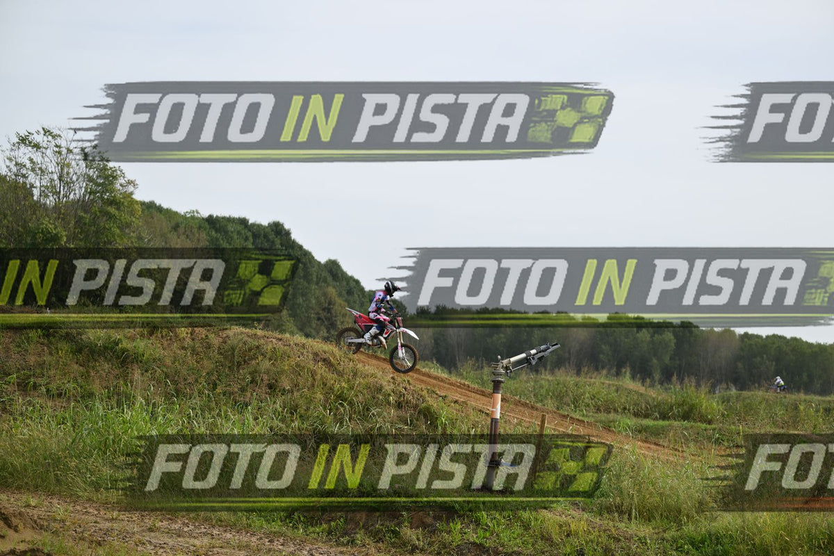 FANTIC RED PINK · DSH_0172