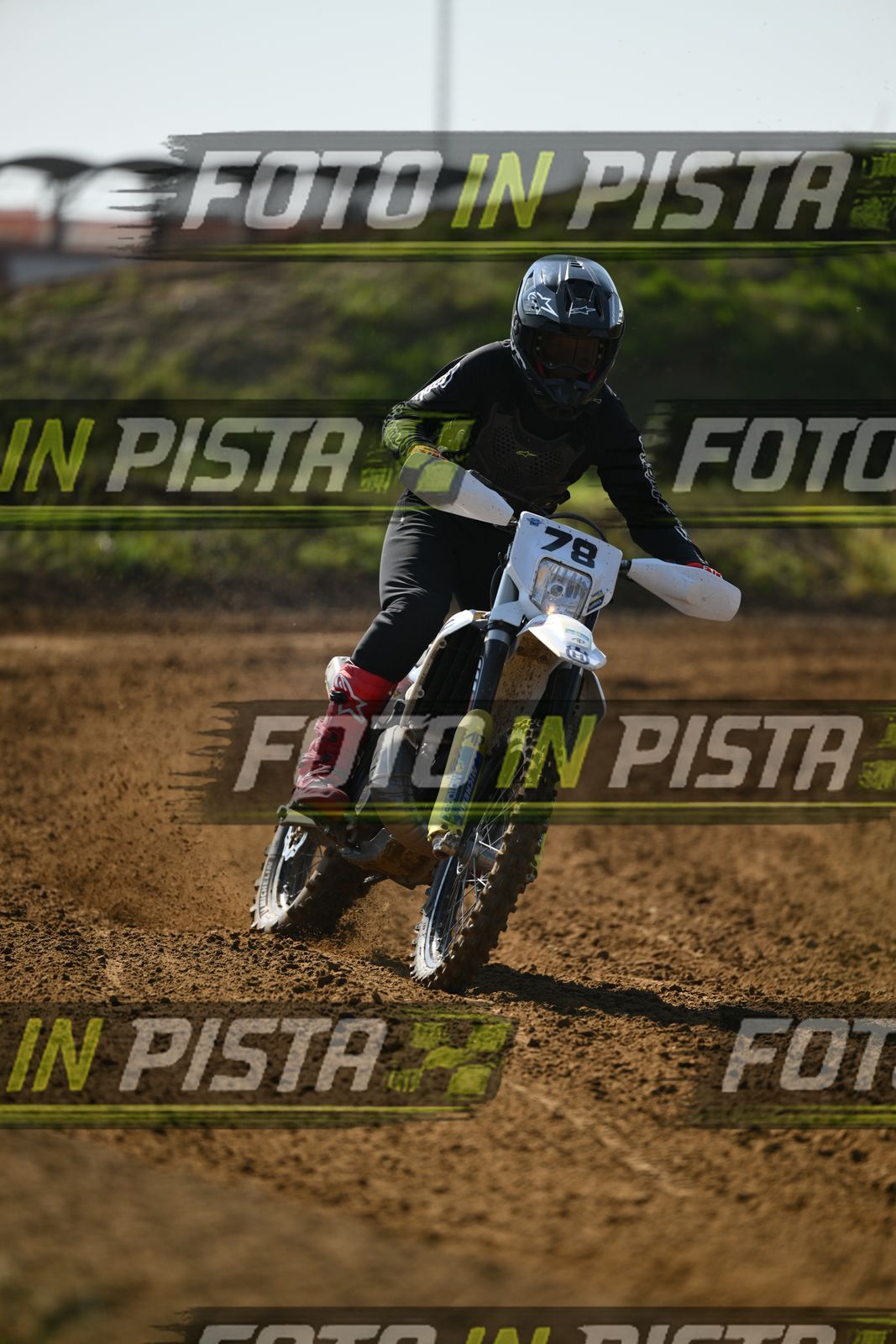 78 · DSH_0182