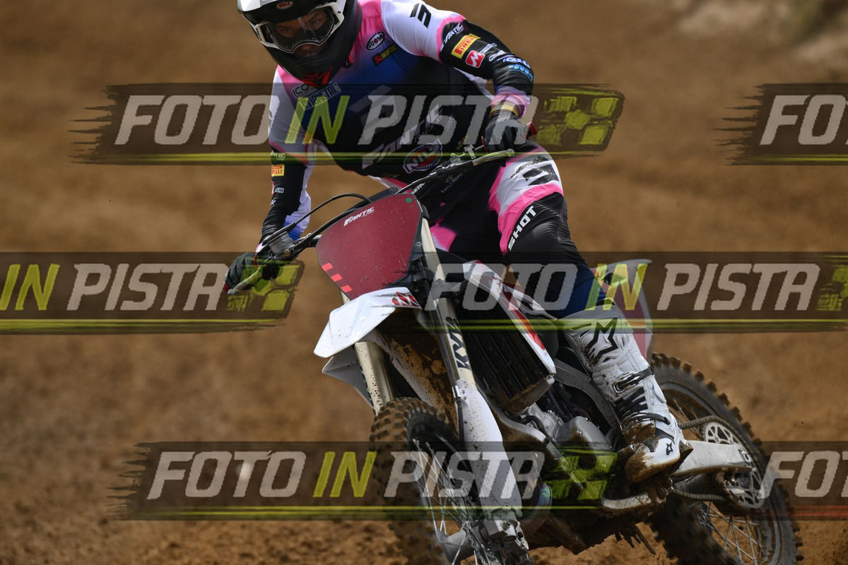 FANTIC RED PINK · DSH_0187