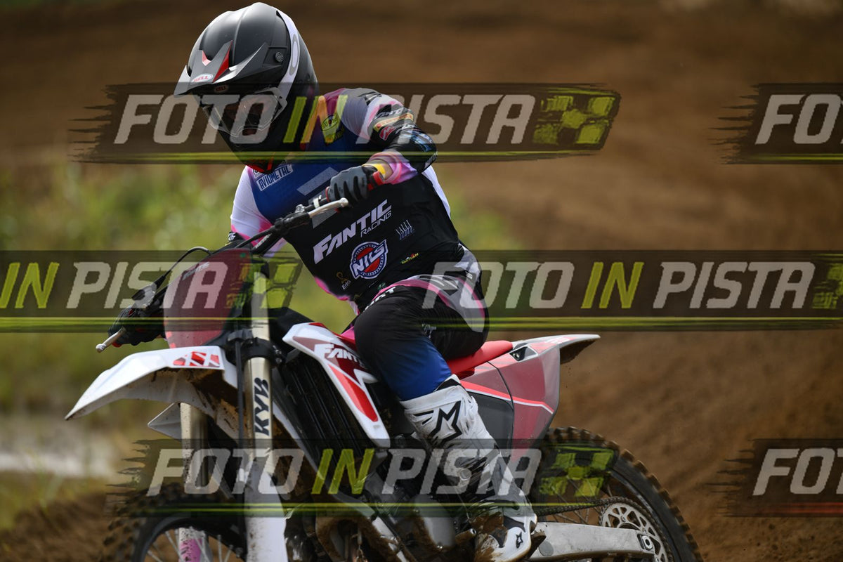 FANTIC RED PINK · DSH_0188