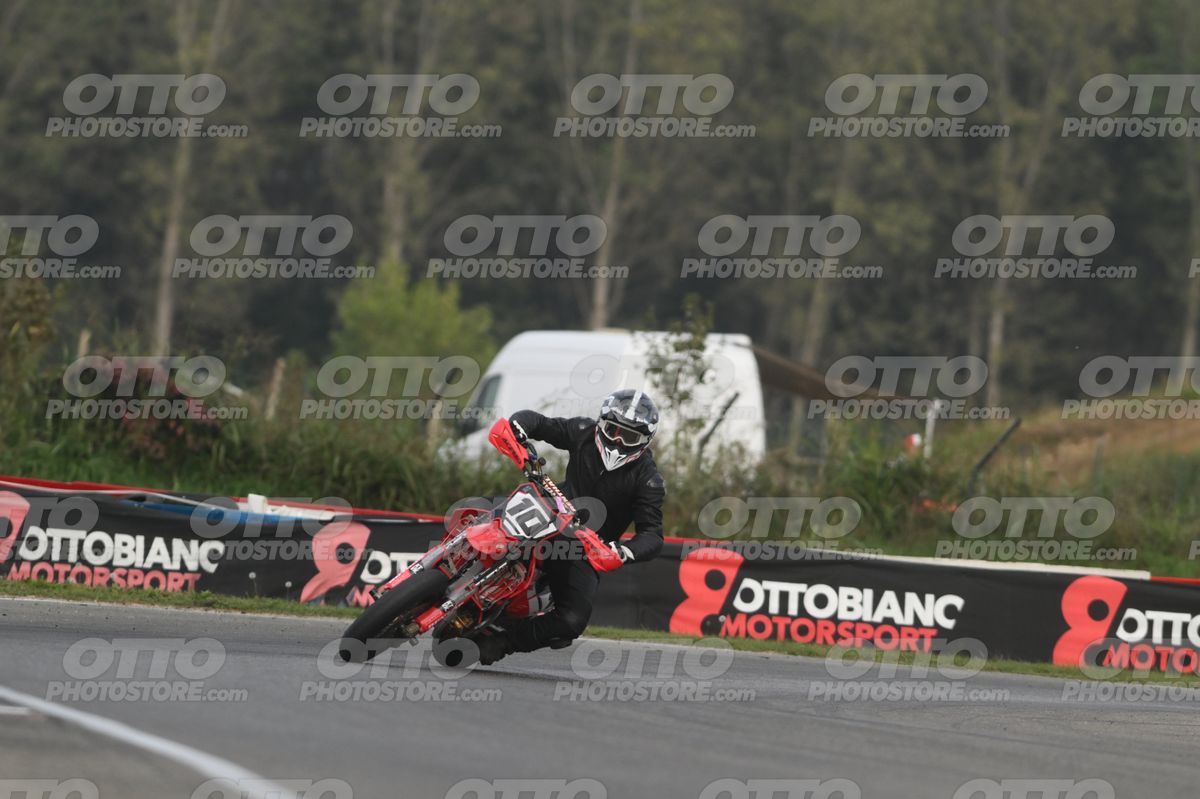 SUPERMOTO 10 (RED) · DSH_0228