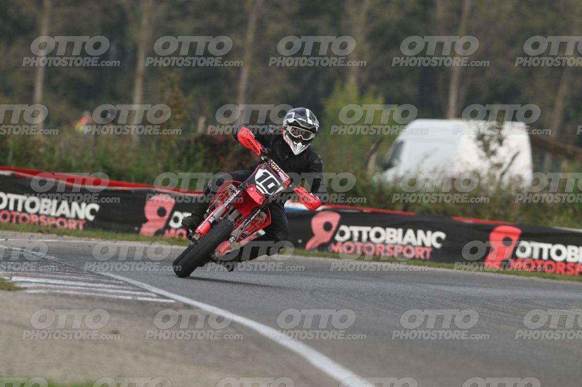 SUPERMOTO 10 (RED) · DSH_0229