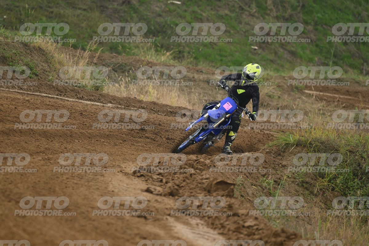 YAMAHA YZ -45F blue - Yellow Helmet · DSH_0234