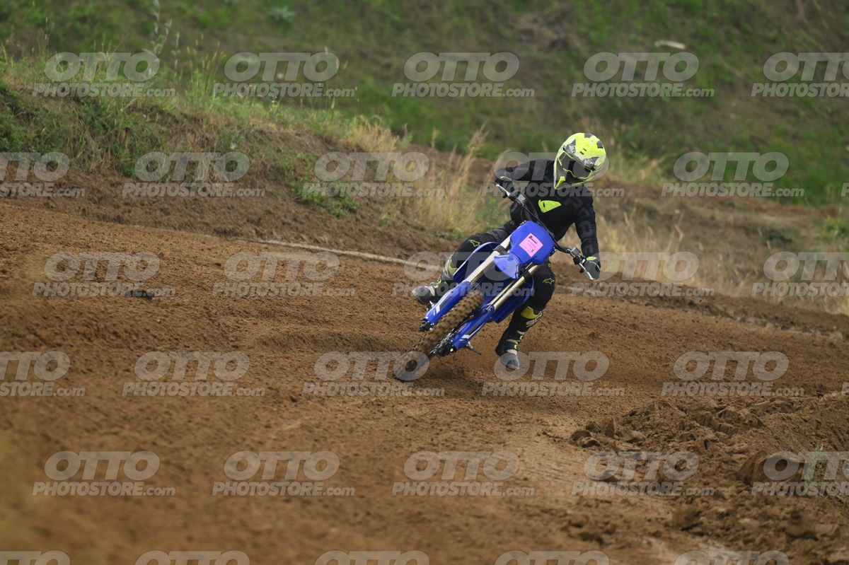 YAMAHA YZ -45F blue - Yellow Helmet · DSH_0239
