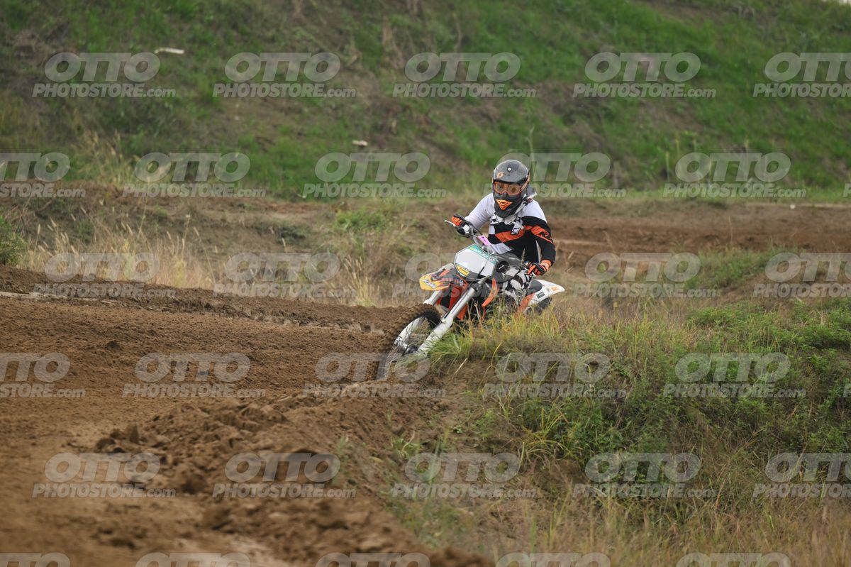 KTM ORANGE WHITE - BLACK WHITE ORANGE SUIT - BLACK ORANGE HELMET · DSH_0251