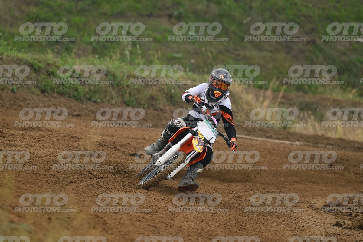 KTM ORANGE WHITE - BLACK WHITE ORANGE SUIT - BLACK ORANGE HELMET · DSH_0261