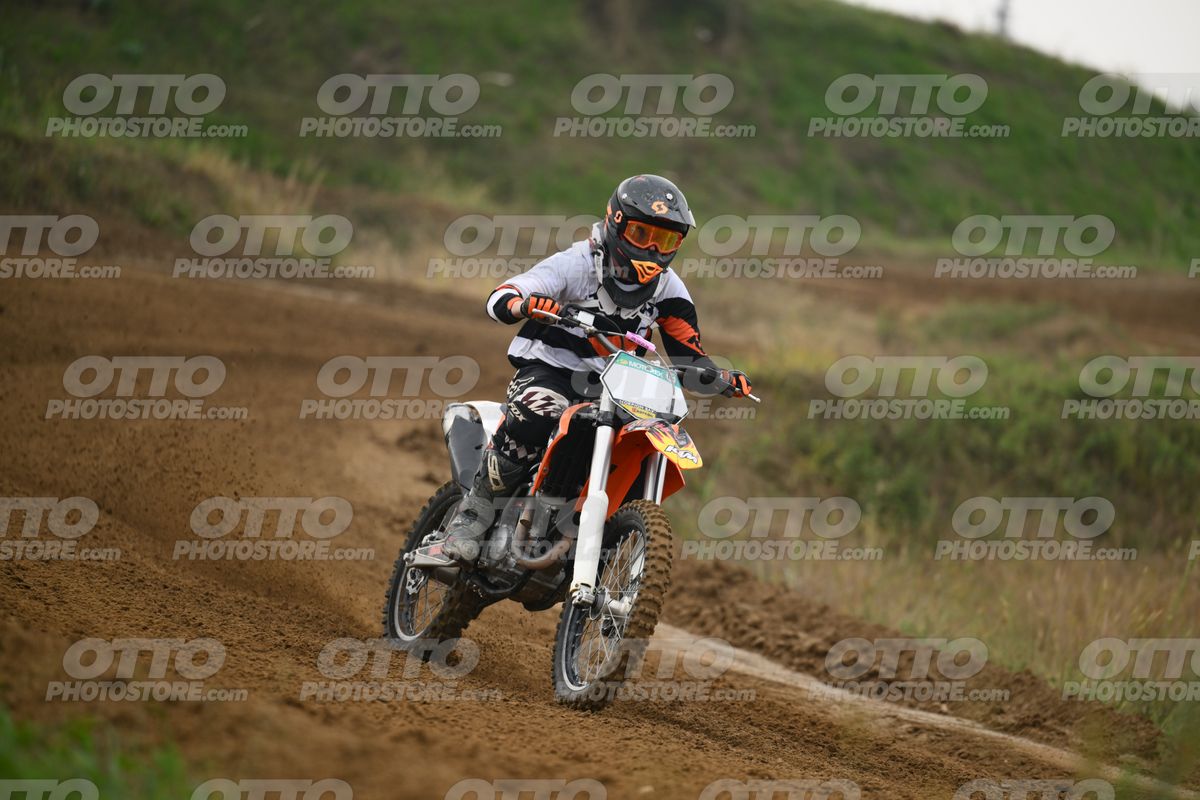 KTM ORANGE WHITE - BLACK WHITE ORANGE SUIT - BLACK ORANGE HELMET · DSH_0268