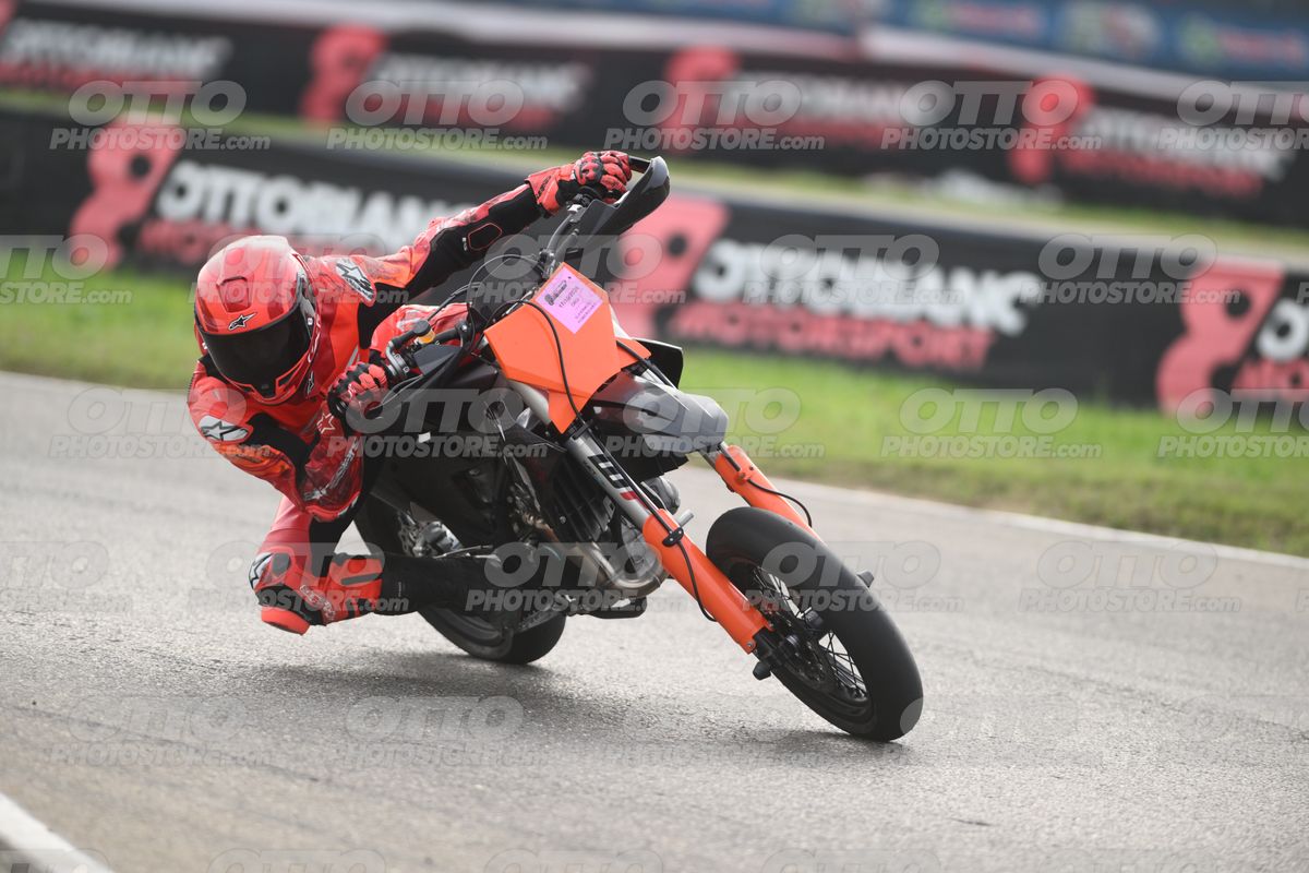SUPERMOTO 0 KTM Aplinestar Red Suite · DSH_0291