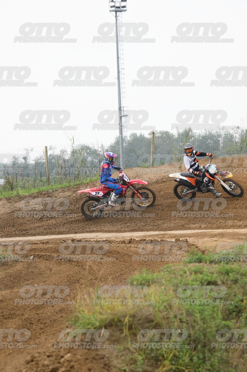 KTM ORANGE WHITE - BLACK WHITE ORANGE SUIT - BLACK ORANGE HELMET · DSH_0325