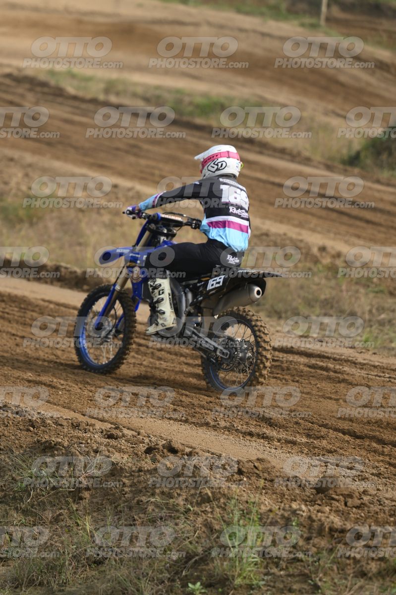169 · DSH_0330
