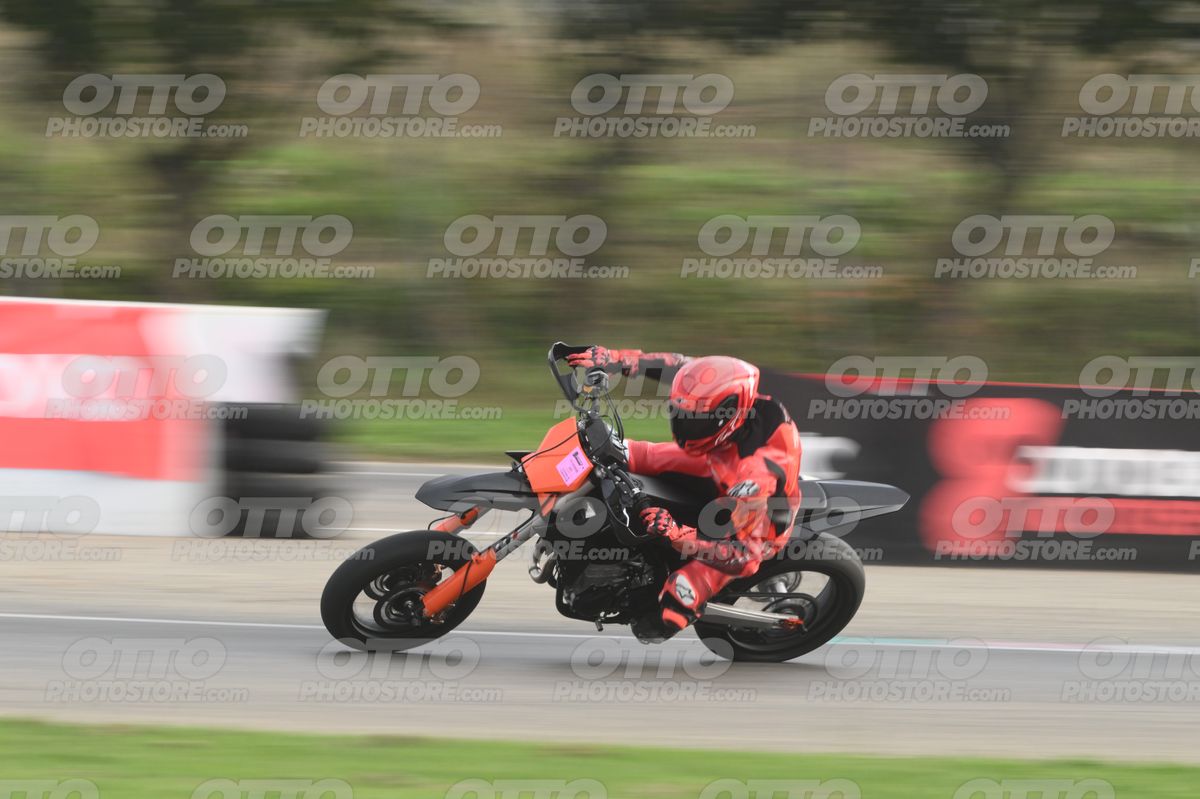SUPERMOTO 0 KTM Aplinestar Red Suite · DSH_0339