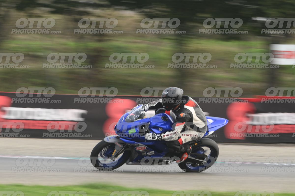 SUPERMOTO 0 YAMAHA R3 · DSH_0344