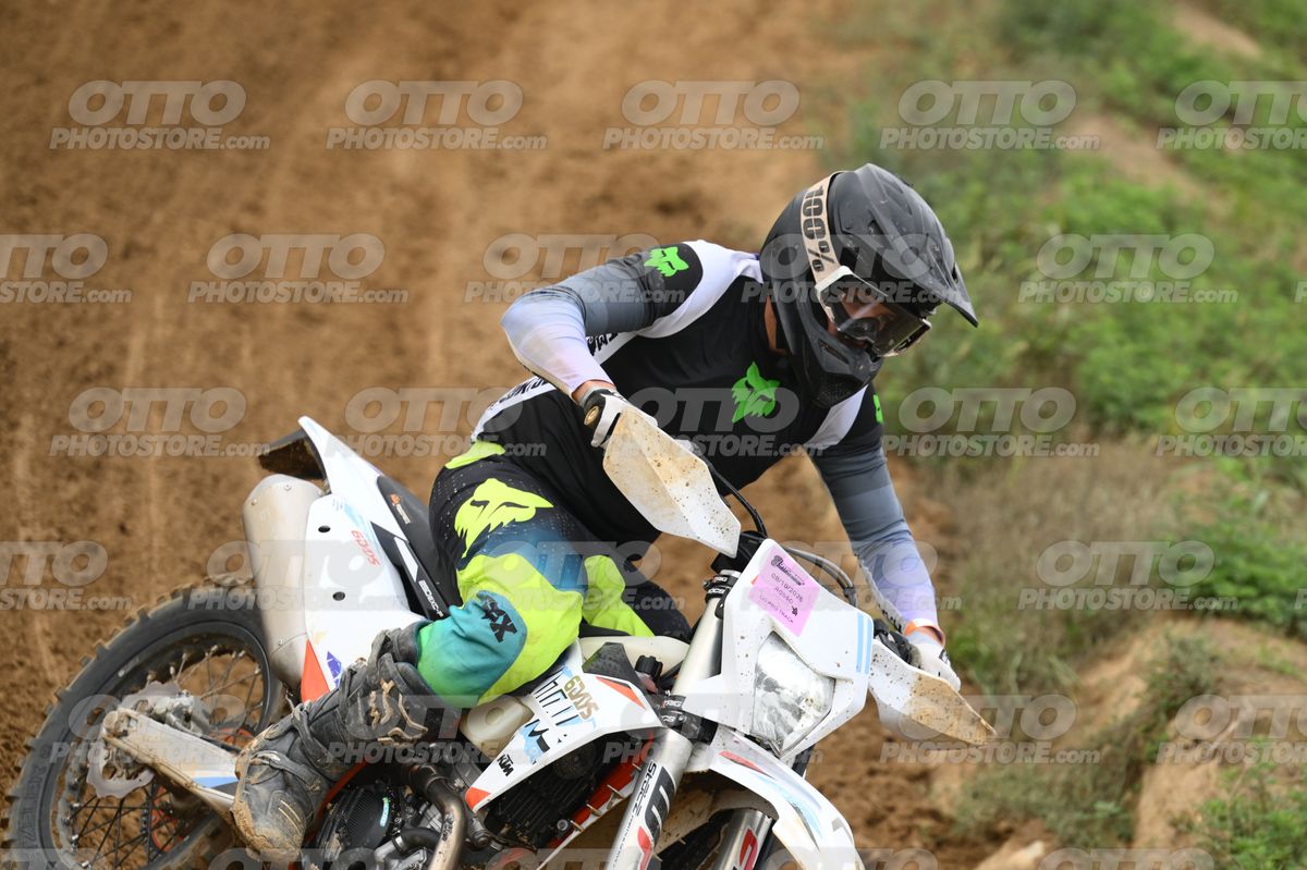 WHITE BIKE WITH PINK NUMBER PLATE - BLACK GREY FLUO GREEN FOX SUIT WITH FLUO YELLOW GREEN TEAL PANTS - BLACK GREY HELMET · DSH_0360