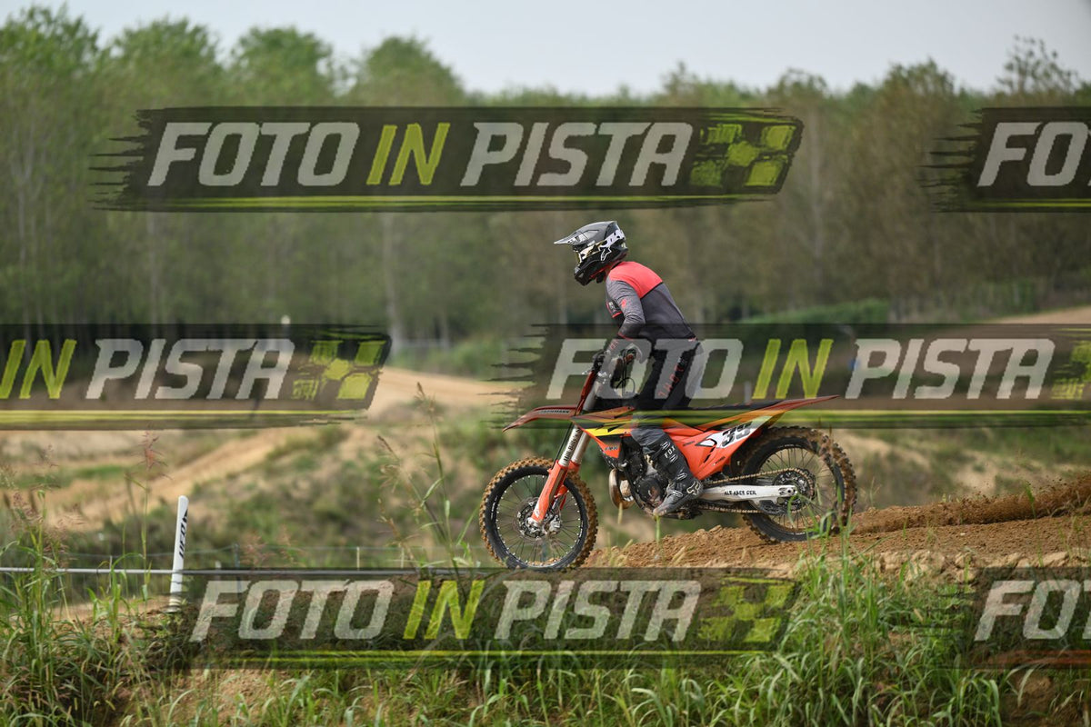 39 · DSH_0373