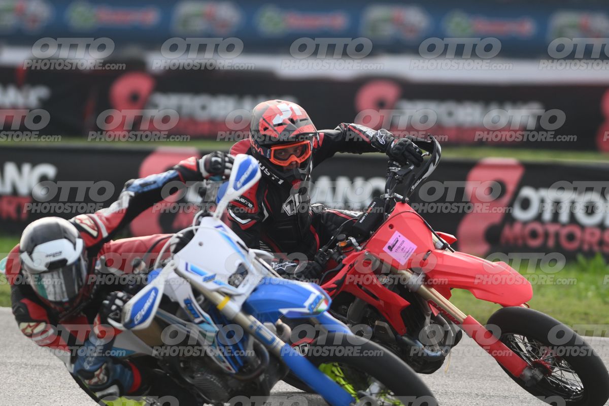 SUPERMOTO 0 BLACK RED CRF · DSH_0378 (2)