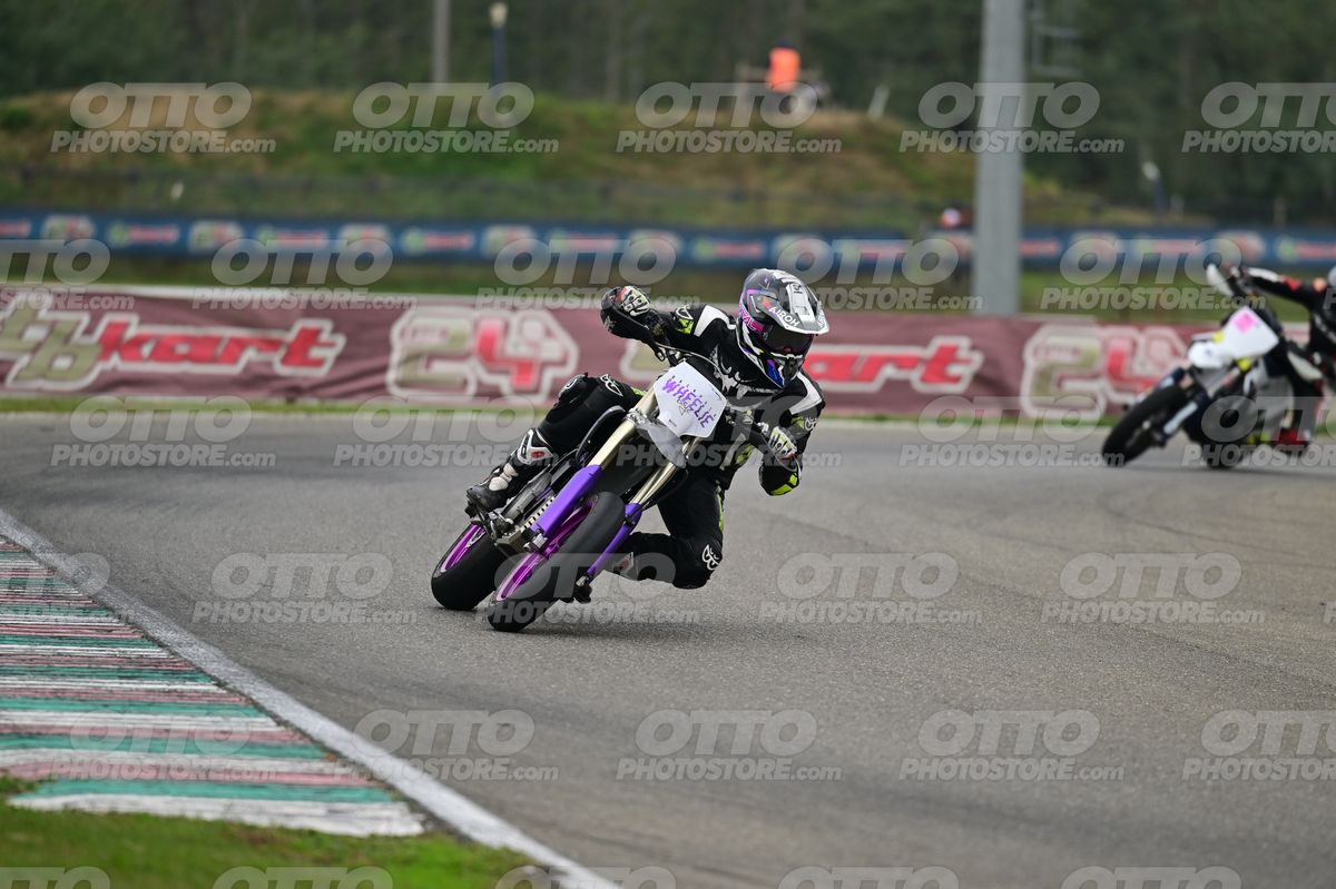 SUPERMOTO WHEELE · DSH_0387