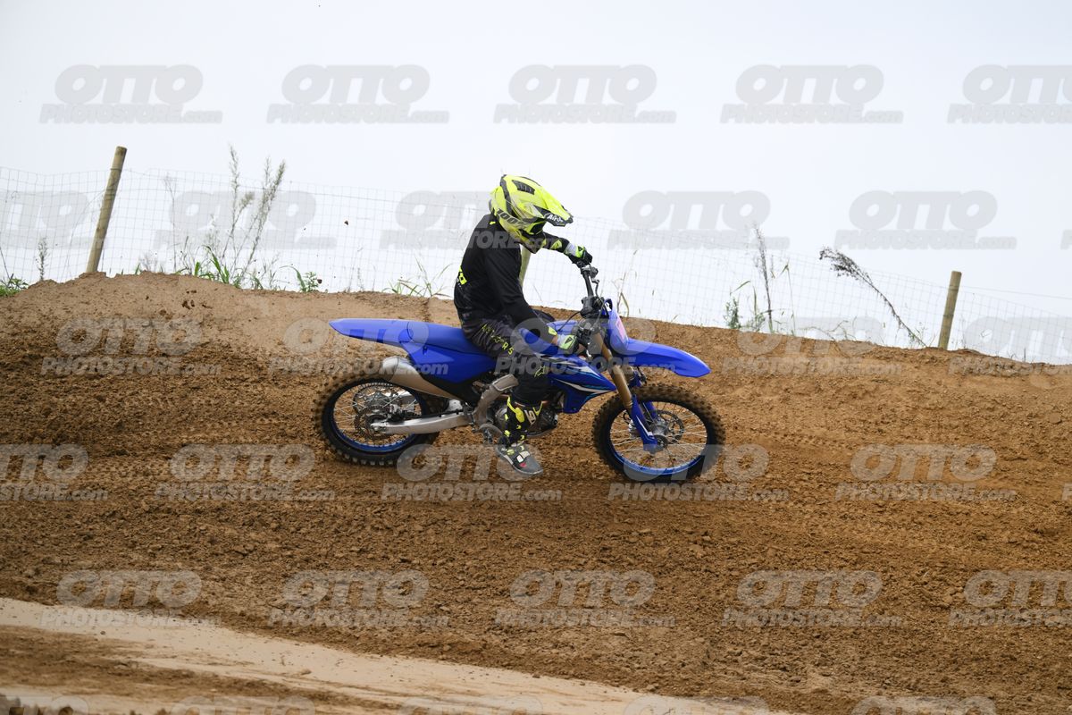 YAMAHA YZ -45F blue - Yellow Helmet · DSH_0409
