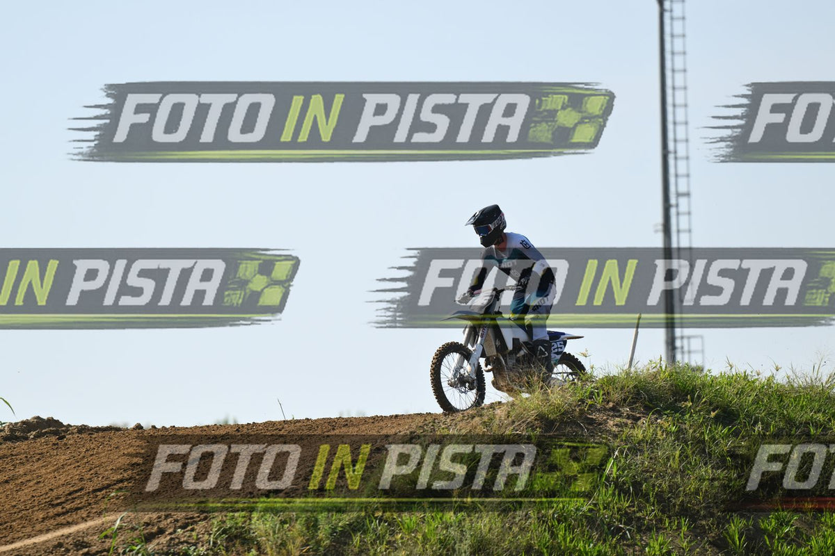 25 · DSH_0417