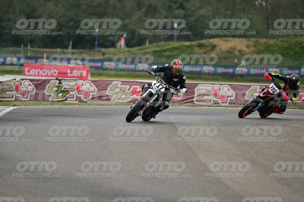 SUPERMOTO 717 · DSH_0419