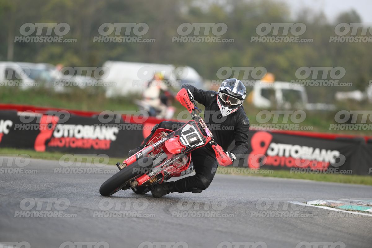 SUPERMOTO 10 (RED) · DSH_0420