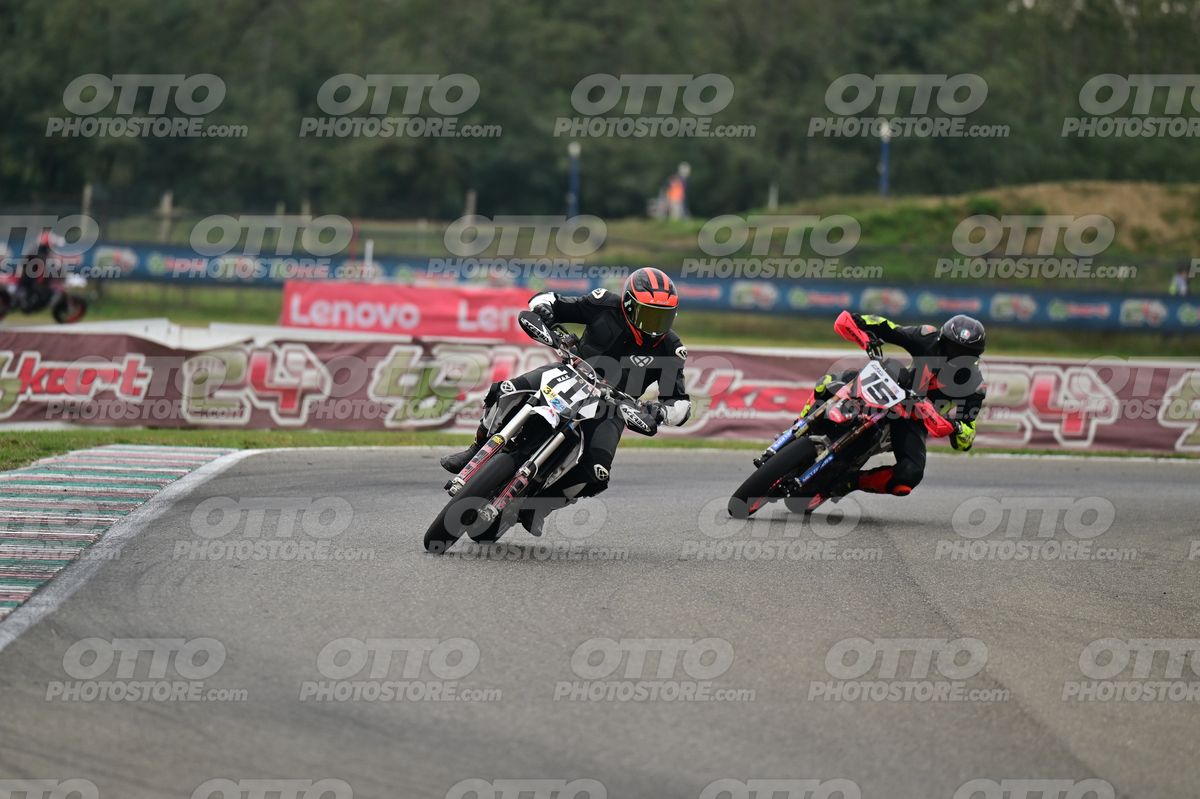 SUPERMOTO 717 · DSH_0420