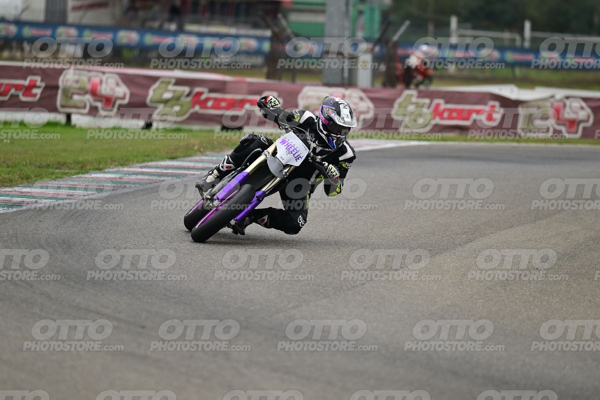 SUPERMOTO WHEELE · DSH_0435