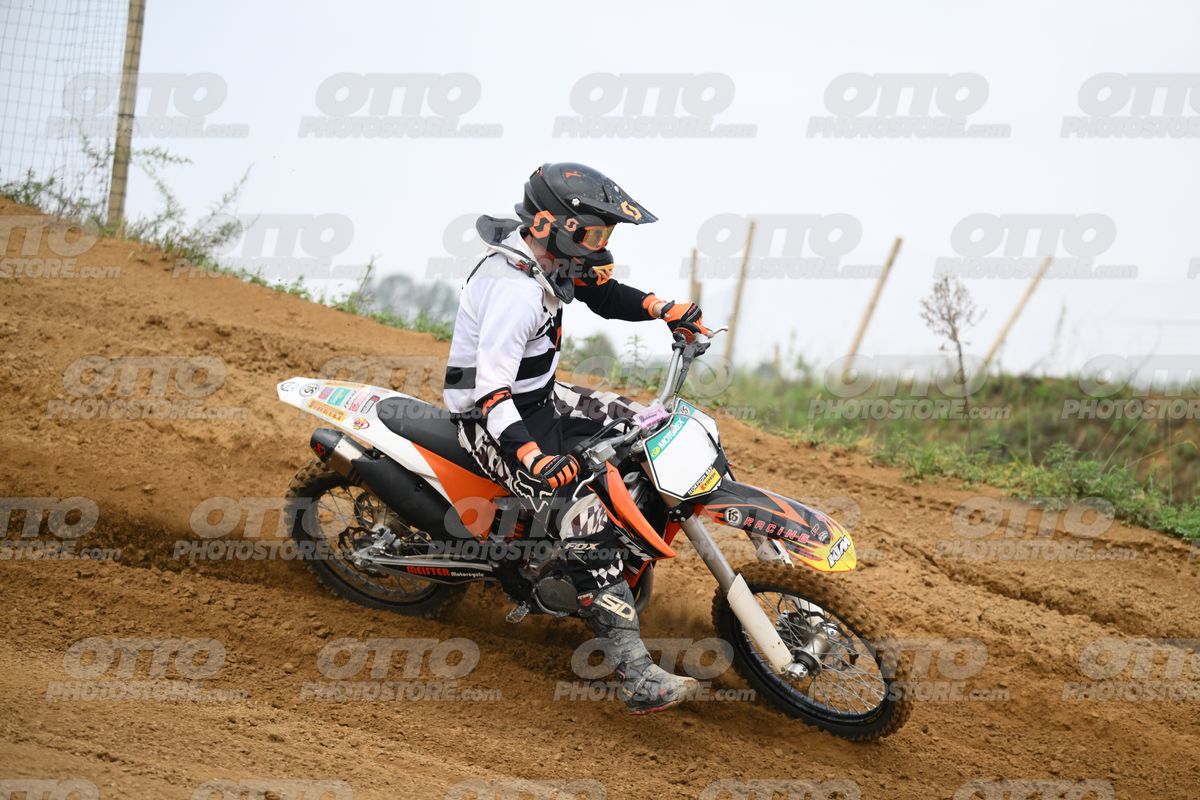 KTM ORANGE WHITE - BLACK WHITE ORANGE SUIT - BLACK ORANGE HELMET · DSH_0471