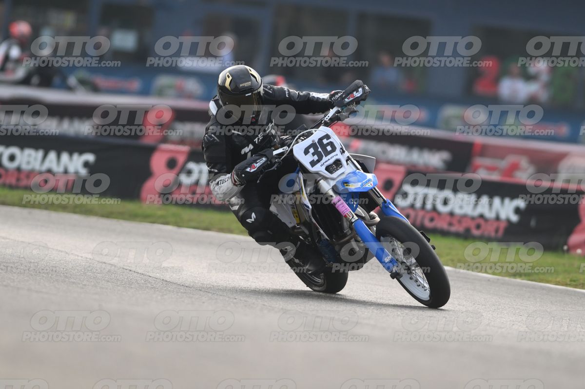 SUPERMOTO 36 · DSH_0472