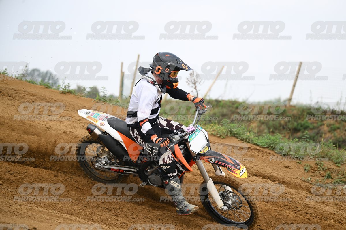 KTM ORANGE WHITE - BLACK WHITE ORANGE SUIT - BLACK ORANGE HELMET · DSH_0472